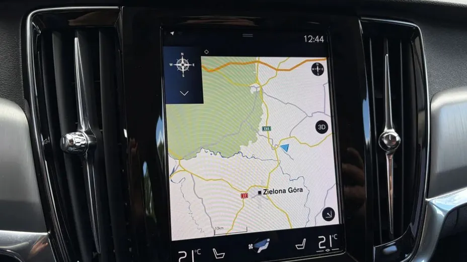 VOLVO V90 -