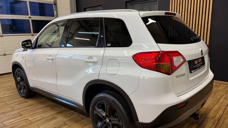 SUZUKI Vitara -