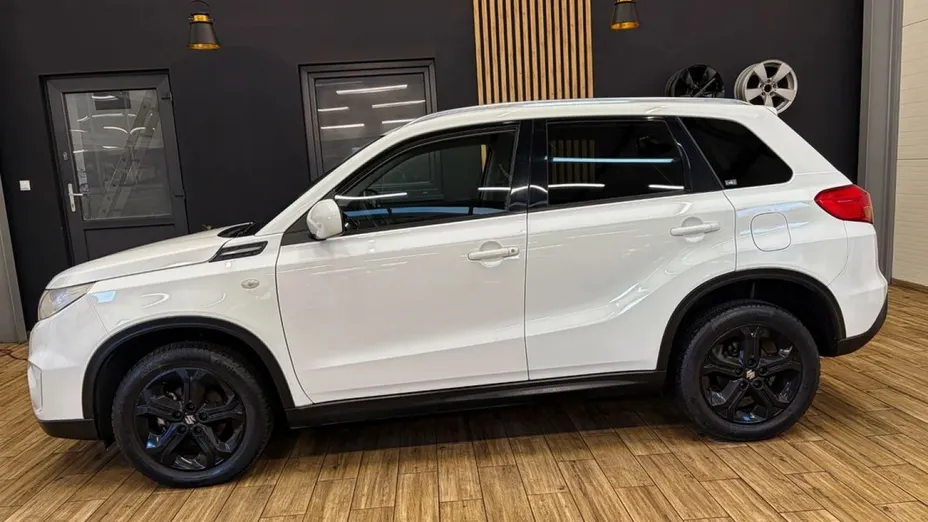 SUZUKI Vitara -