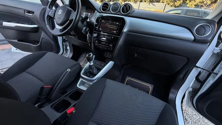 SUZUKI Vitara -