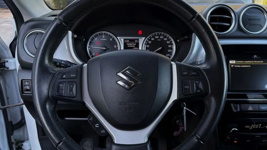 SUZUKI Vitara -