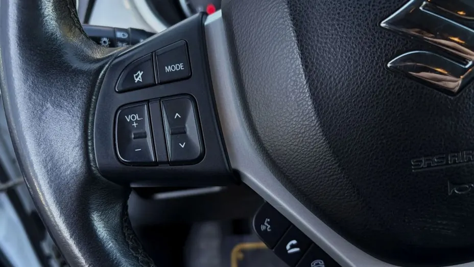 SUZUKI Vitara -