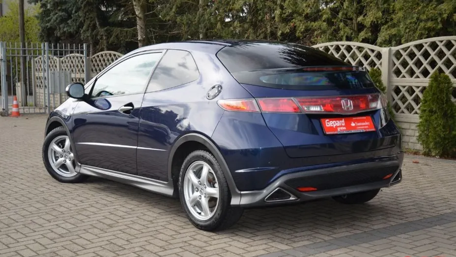 HONDA Civic -
