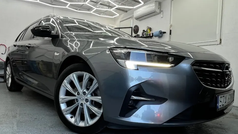 OPEL Insignia -