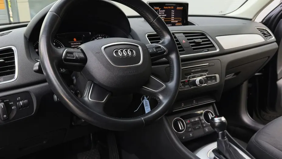 AUDI Q3 -