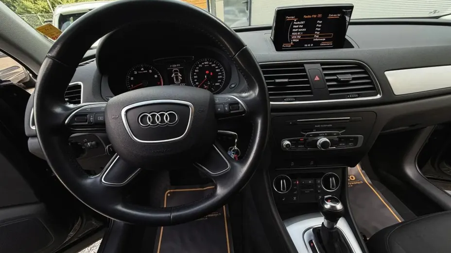 AUDI Q3 -