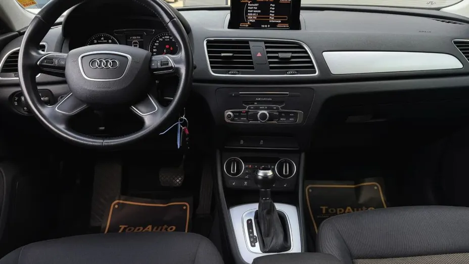 AUDI Q3 -