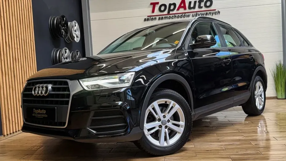 AUDI Q3 -