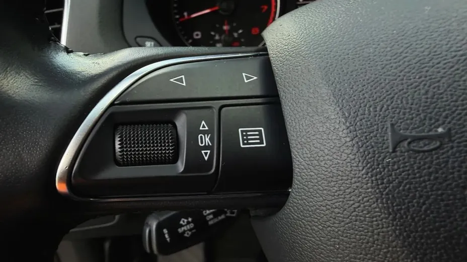 AUDI Q3 -