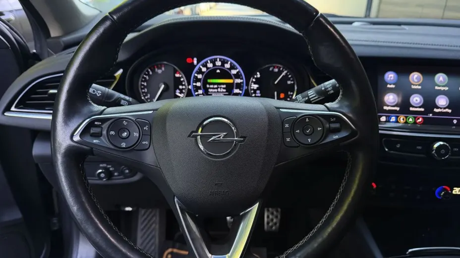 OPEL Insignia -