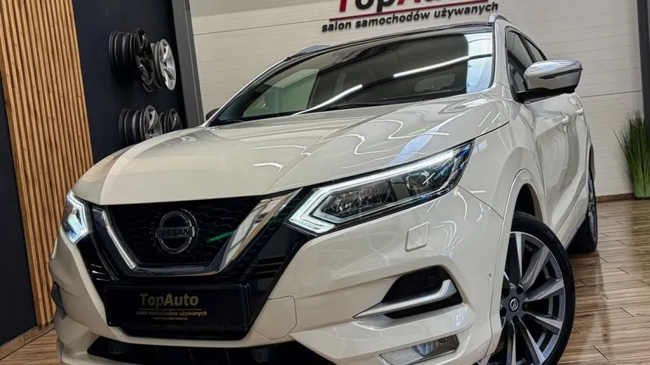 NISSAN Qashqai -