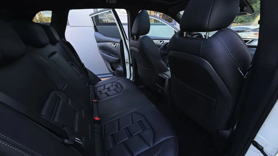 NISSAN Qashqai -