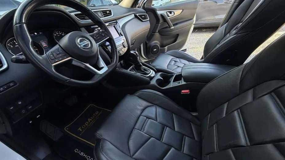 NISSAN Qashqai -