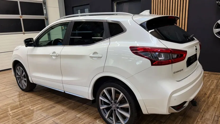 NISSAN Qashqai -