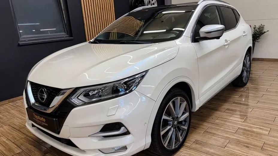 NISSAN Qashqai -