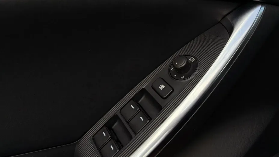 MAZDA CX-50 -