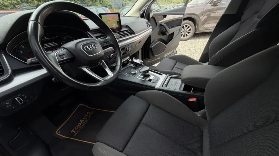 AUDI Q5 -