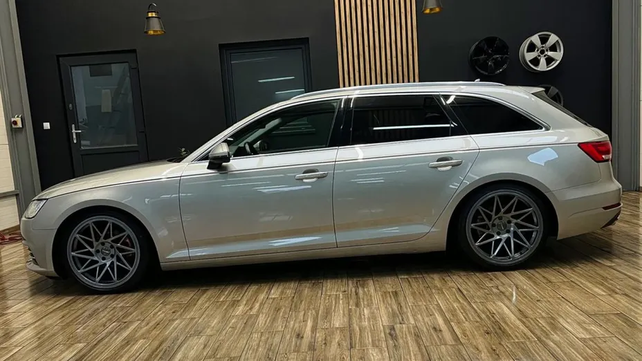 AUDI A4 Avant -
