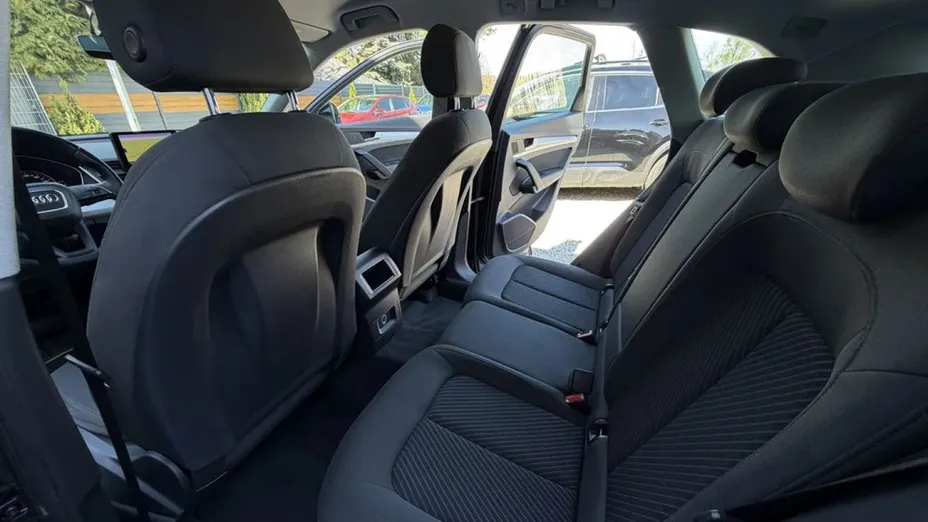 AUDI Q5 -