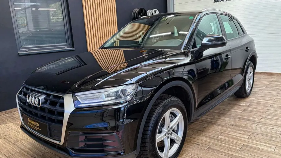 AUDI Q5 -