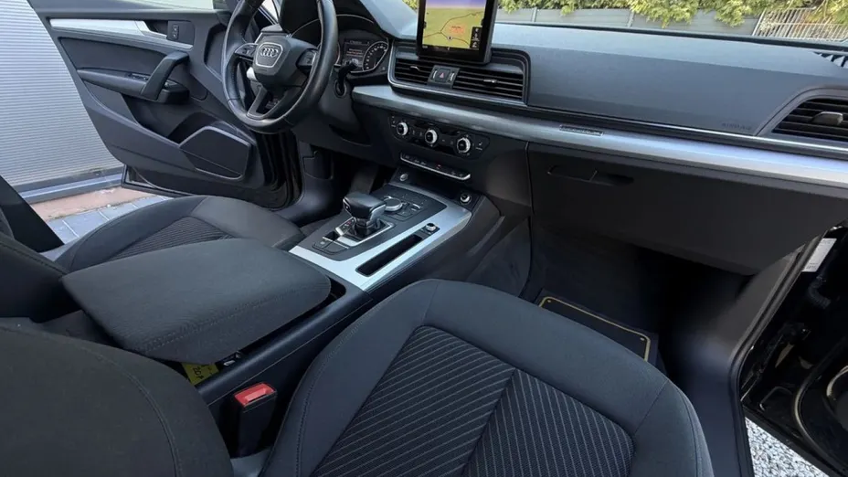 AUDI Q5 -