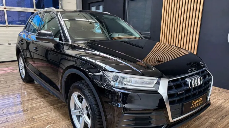 AUDI Q5 -