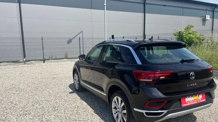 VOLKSWAGEN T-ROC -