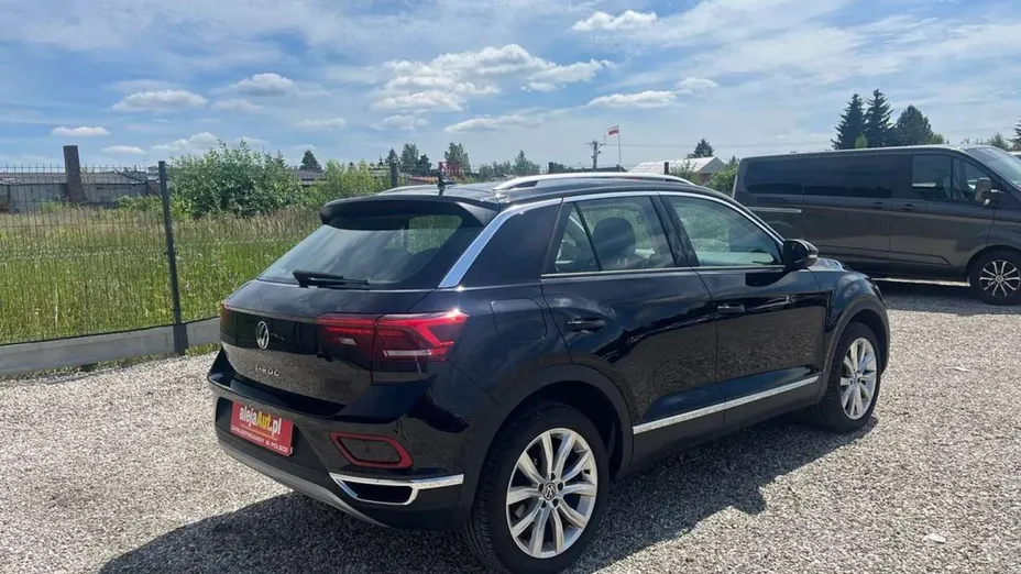 VOLKSWAGEN T-ROC -