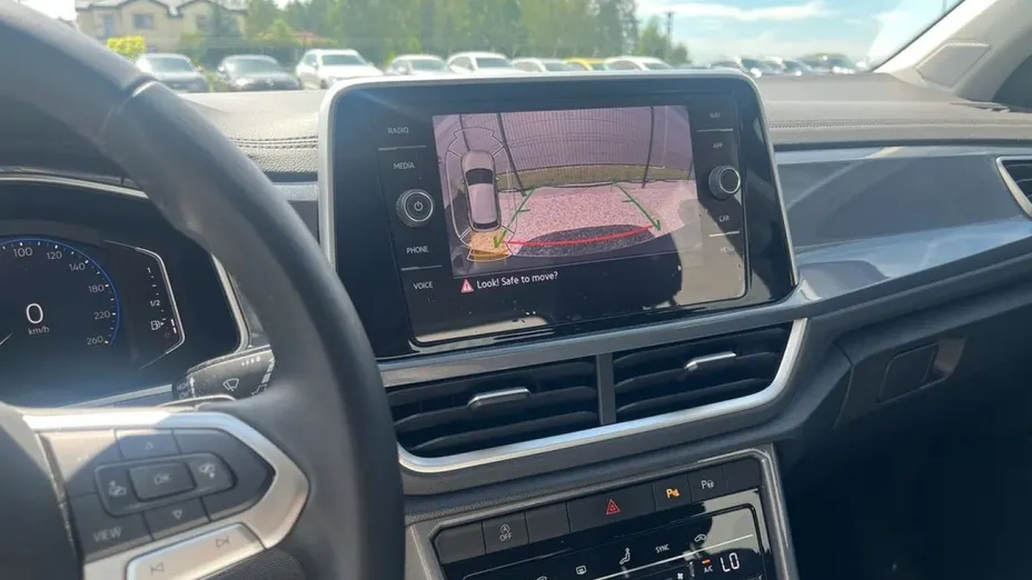VOLKSWAGEN T-ROC -