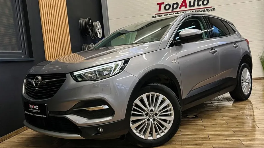 OPEL Grandland X -