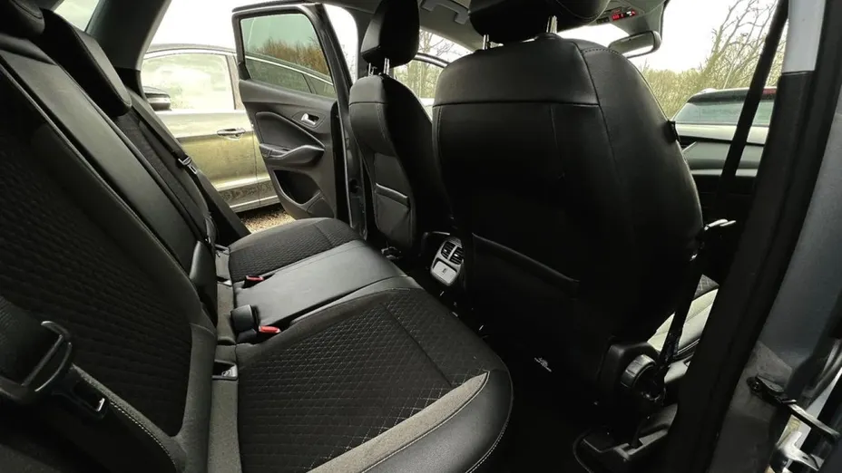 OPEL Grandland X -