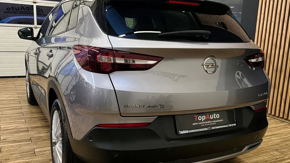 OPEL Grandland X -