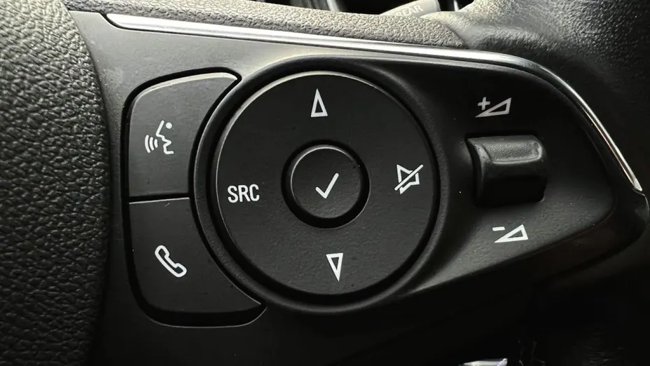 OPEL Grandland X -