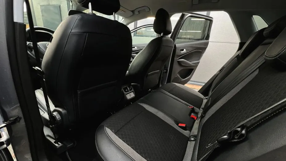 OPEL Grandland X -