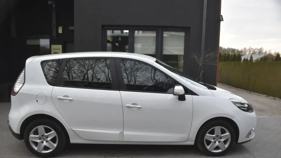 RENAULT Scenic -