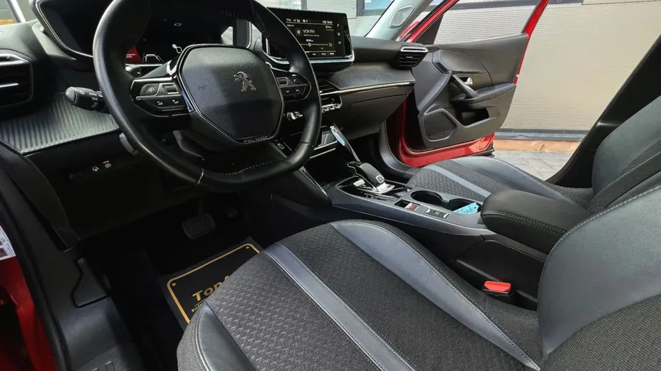 PEUGEOT 2008 -