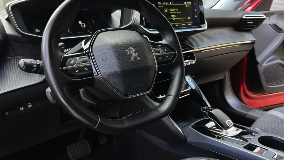 PEUGEOT 2008 -