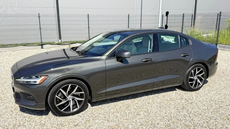 VOLVO S60 -