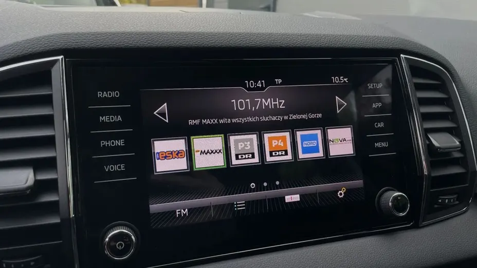 SKODA Karoq -