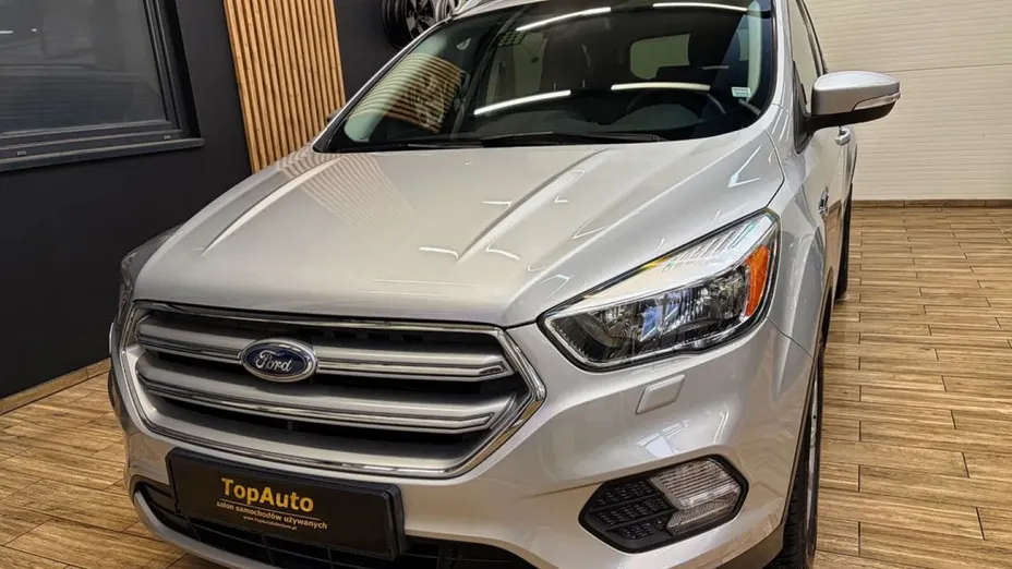 FORD Kuga -