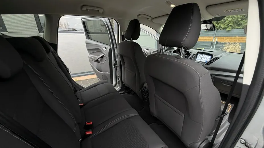 FORD Kuga -