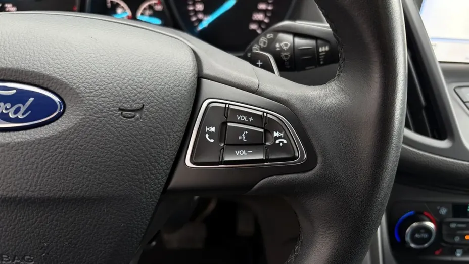 FORD Kuga -