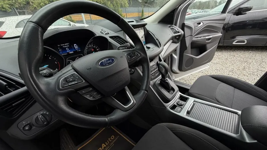 FORD Kuga -