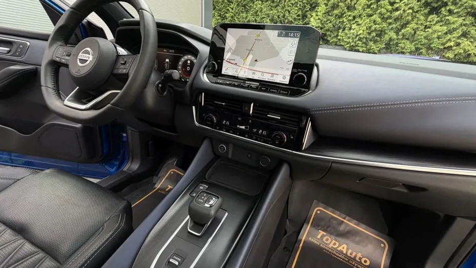 NISSAN Qashqai -