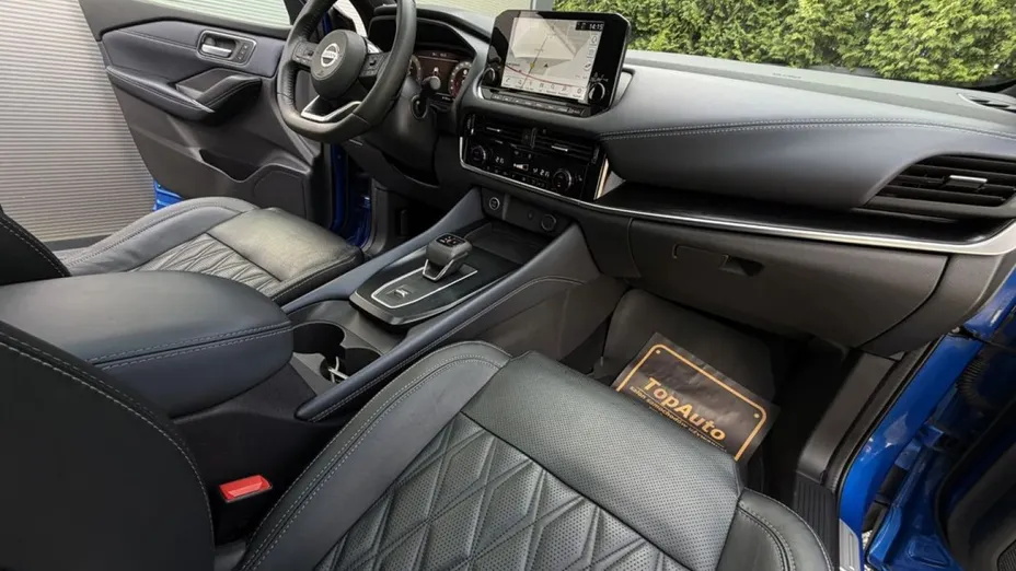 NISSAN Qashqai -