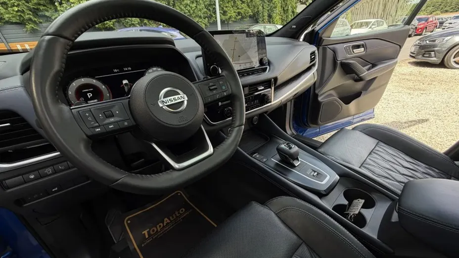 NISSAN Qashqai -