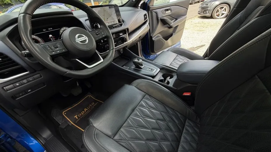NISSAN Qashqai -