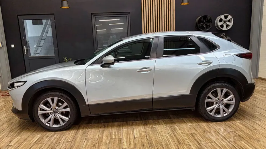 MAZDA CX-30 -