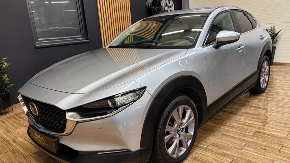 MAZDA CX-30 -