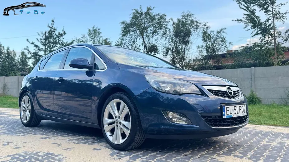 OPEL Astra -